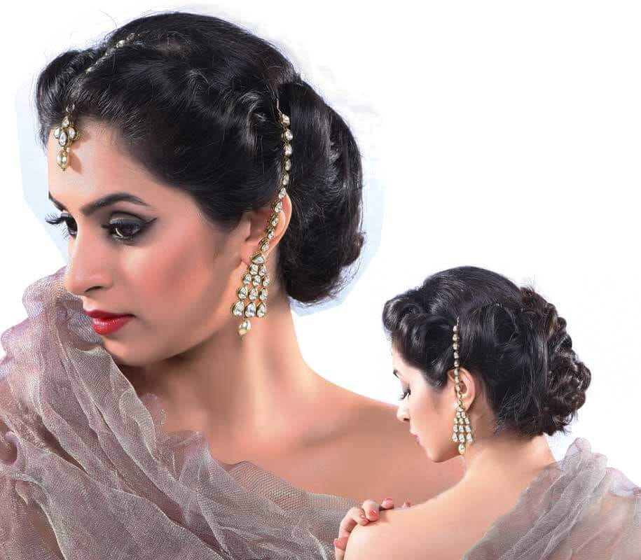 Fashion Trend: करवा चौथ पर हेयर स्टाइल को Gajra लगाकर दें Twist - karva  chauth gajra hair style-mobile