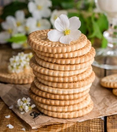 2. Salted-Biscuits with Milk
